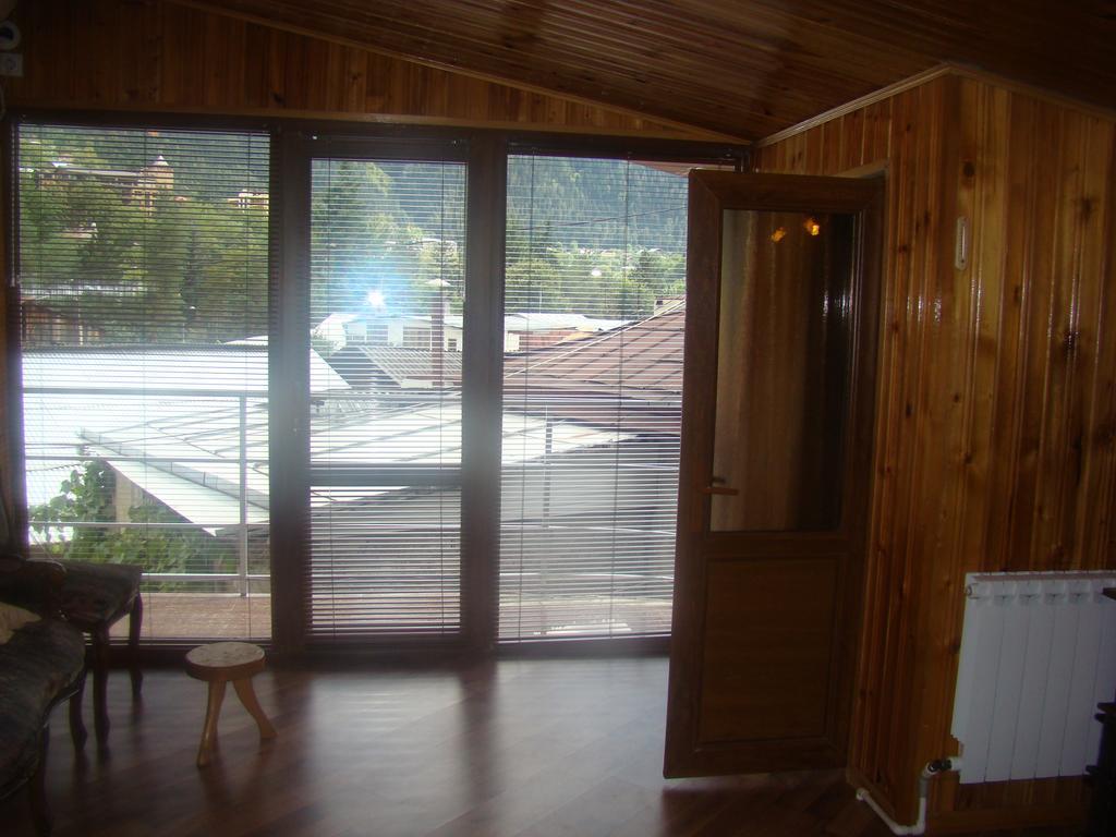 House In Borjomi Hotel Bagian luar foto