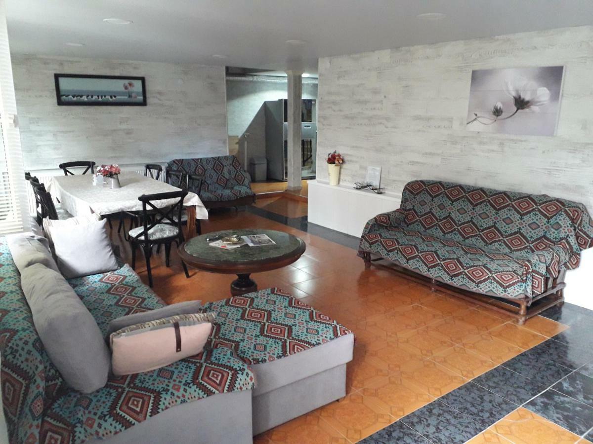 House In Borjomi Hotel Bagian luar foto